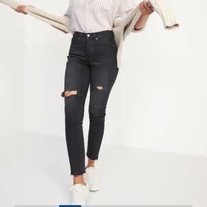 Old Navy Curvy High Waisted O.G Straight Cut Off Jeans